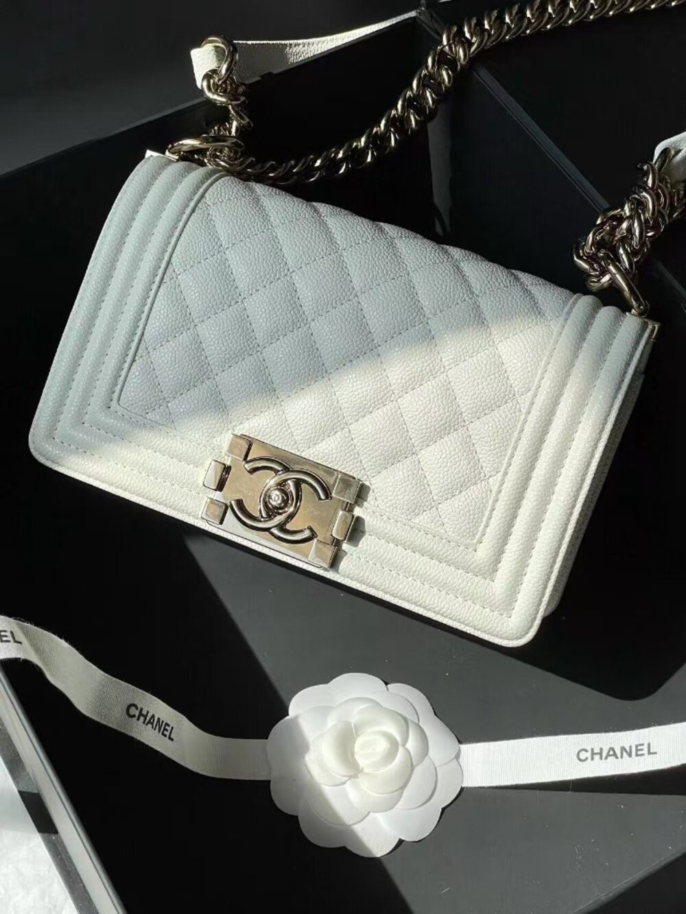 Classic Chanel Bag: A Stylish and Versatile Choice for Elegance